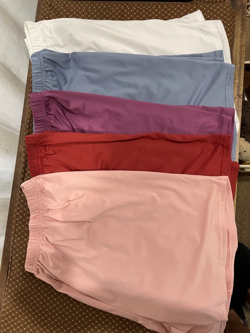 5 Pairs of Women’s Elastic Waist Shorts 2XL